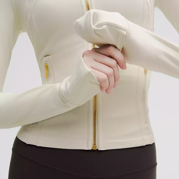 lululemon Define Cropped Jacket Slim Exercise High Elastic Yoga Clothe Bone.Gold - Picture 4 of 5